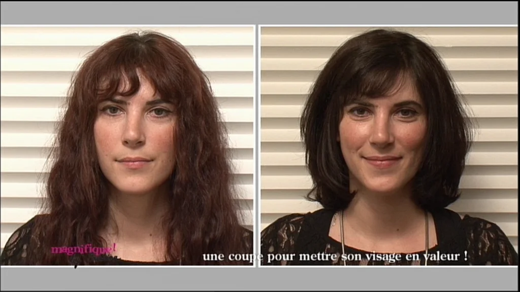 Tendance coiffure femme femme au cheveux long en avant après sa coupe de cheveux . lle est ravie